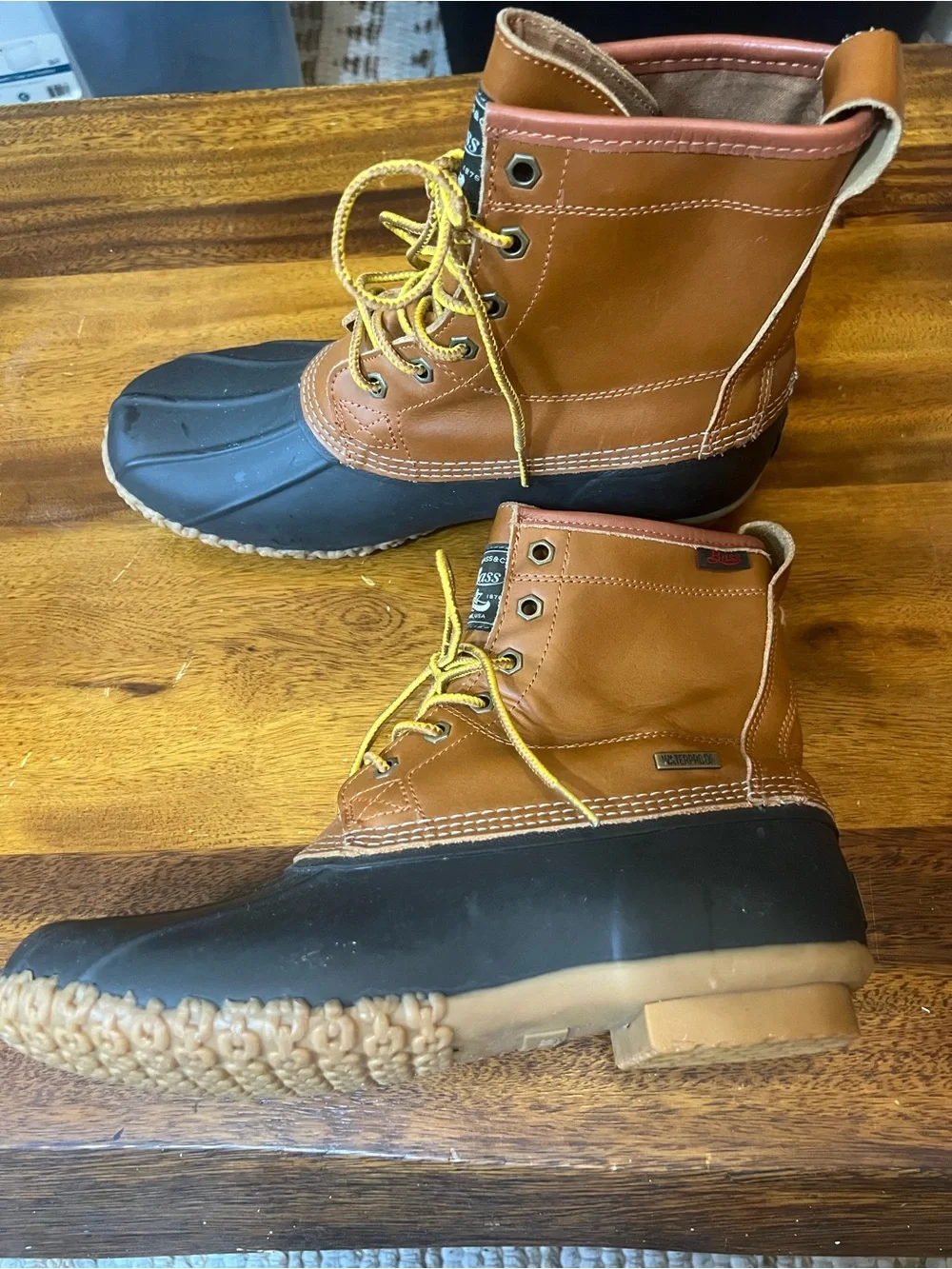 Bass Classic Two-Tone Duck Boots in Caramel Brown and Black Men’s 10